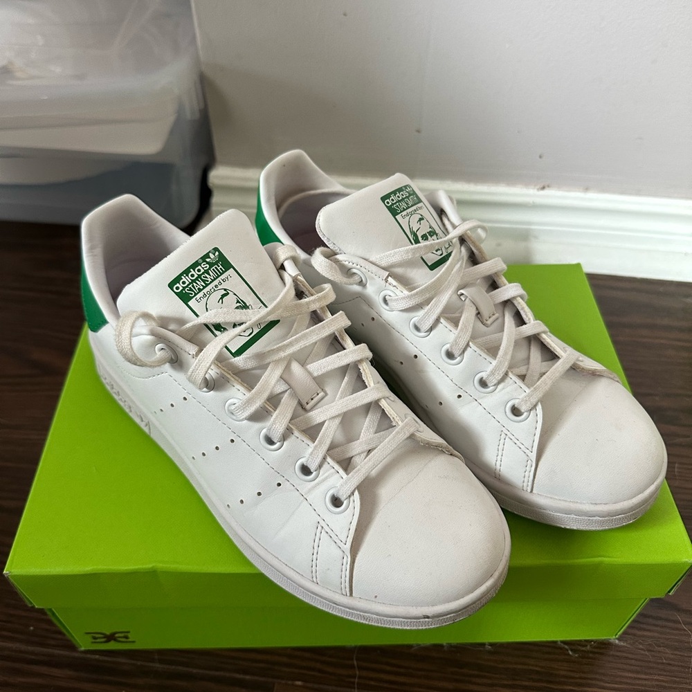adidas Kids Sneakers in White and Green